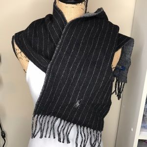 Blk n gray pinstripe scarf